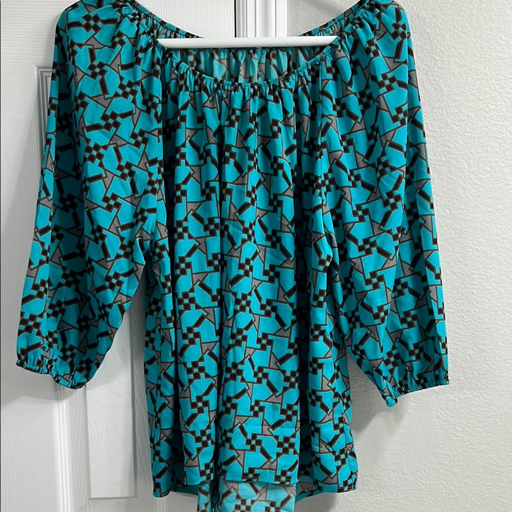 Collective Concepts Teal and Black Geometric Blouse